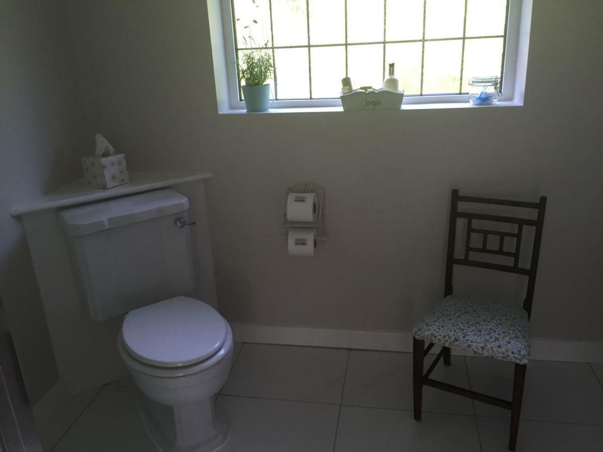 Stapehill Lodge B&B Hampreston Dış mekan fotoğraf