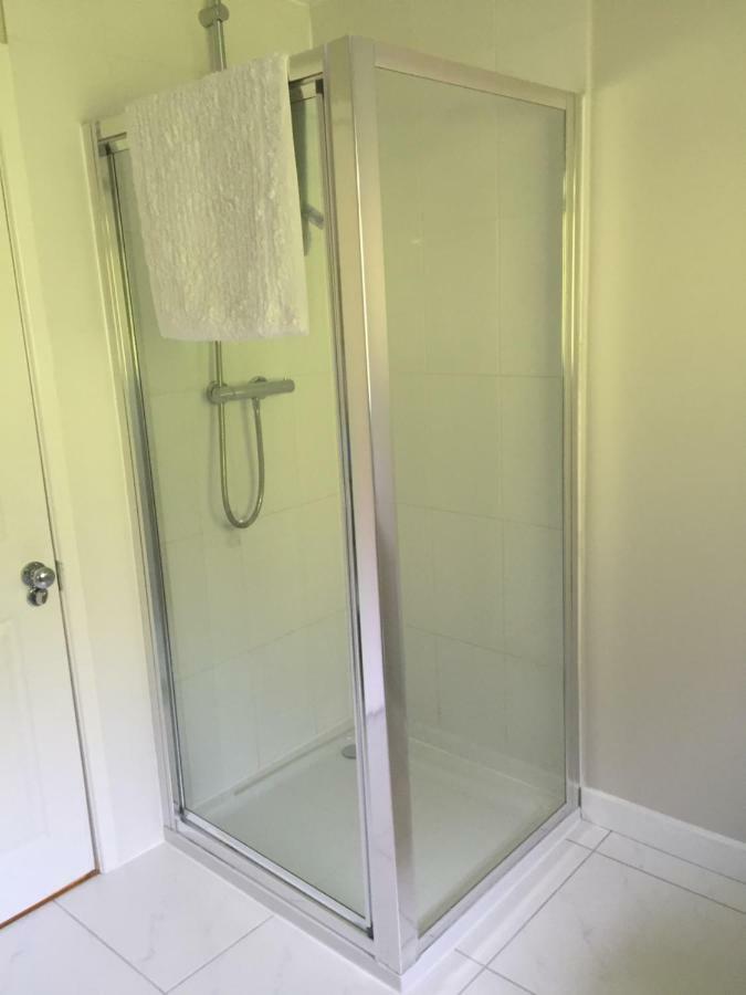Stapehill Lodge B&B Hampreston Dış mekan fotoğraf